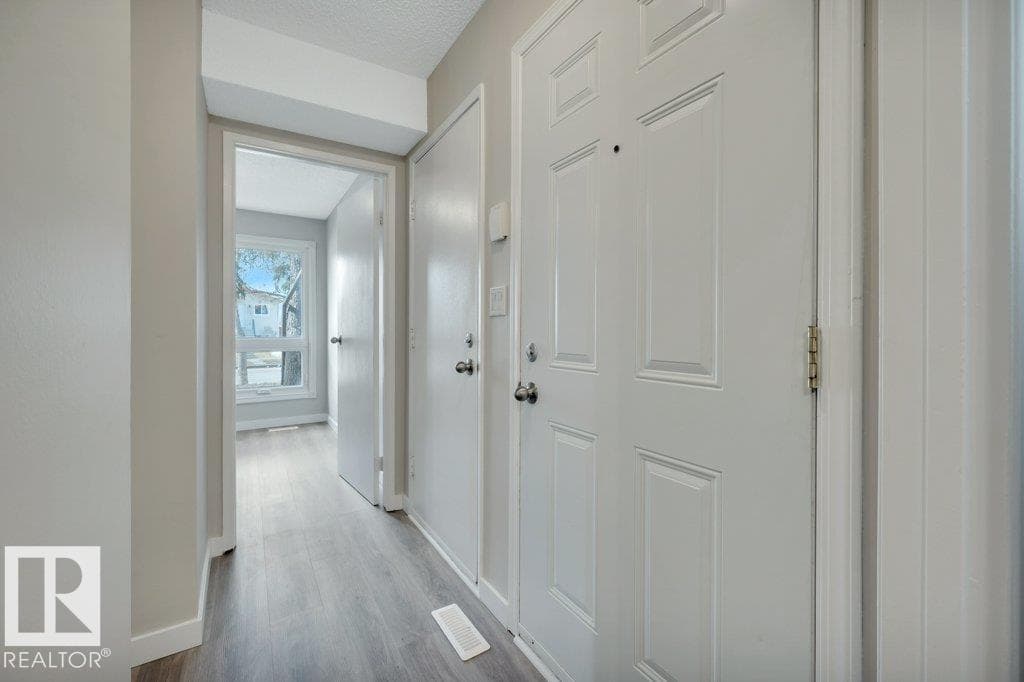 16941 95 ST NW photo 4