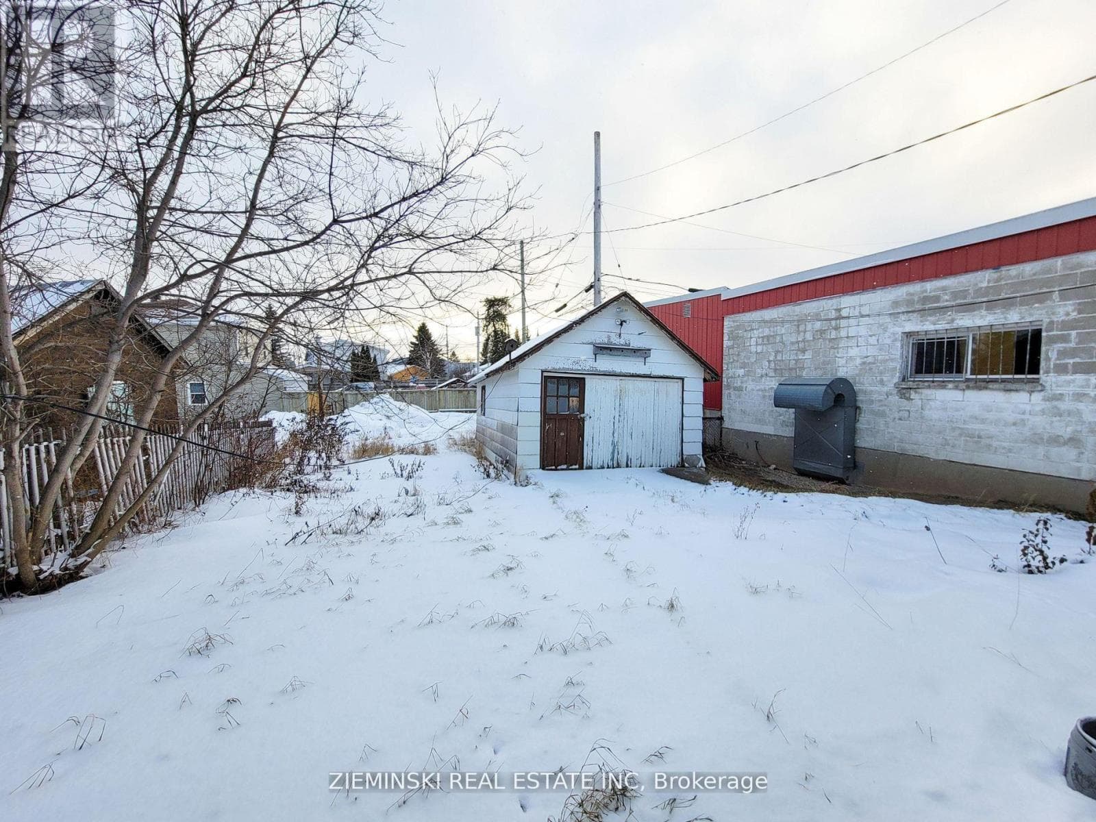 153 AMBRIDGE DRIVE photo 3
