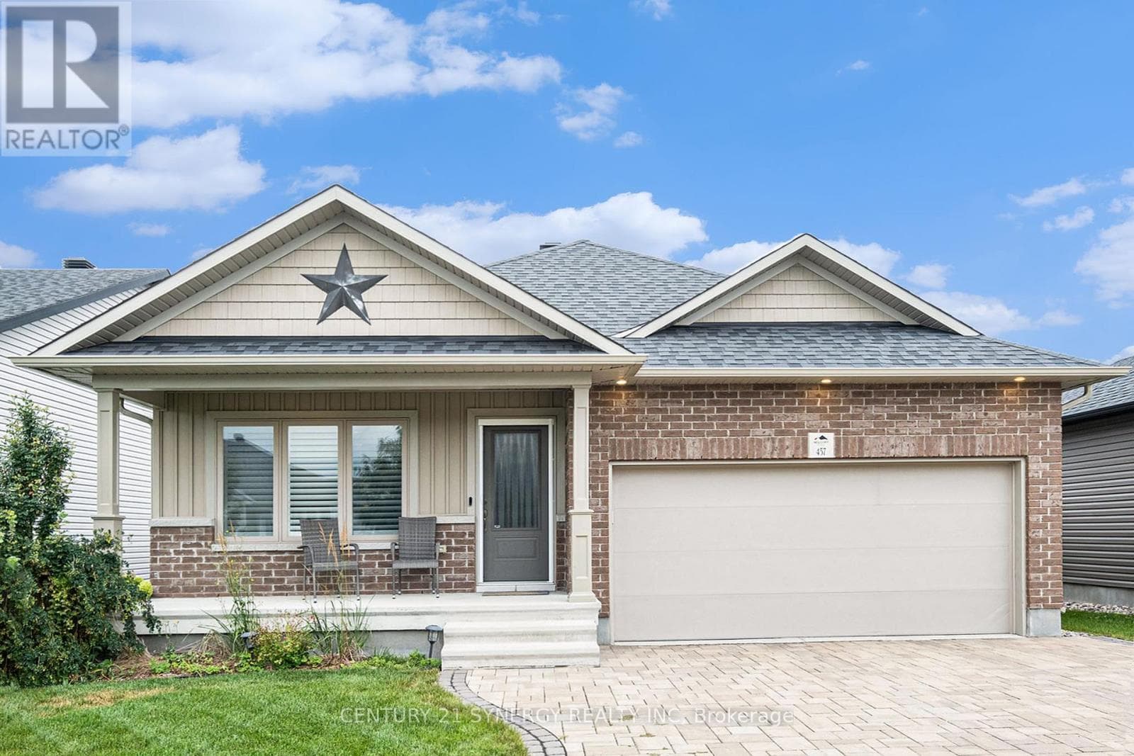 457 HONEYBORNE STREET photo 2