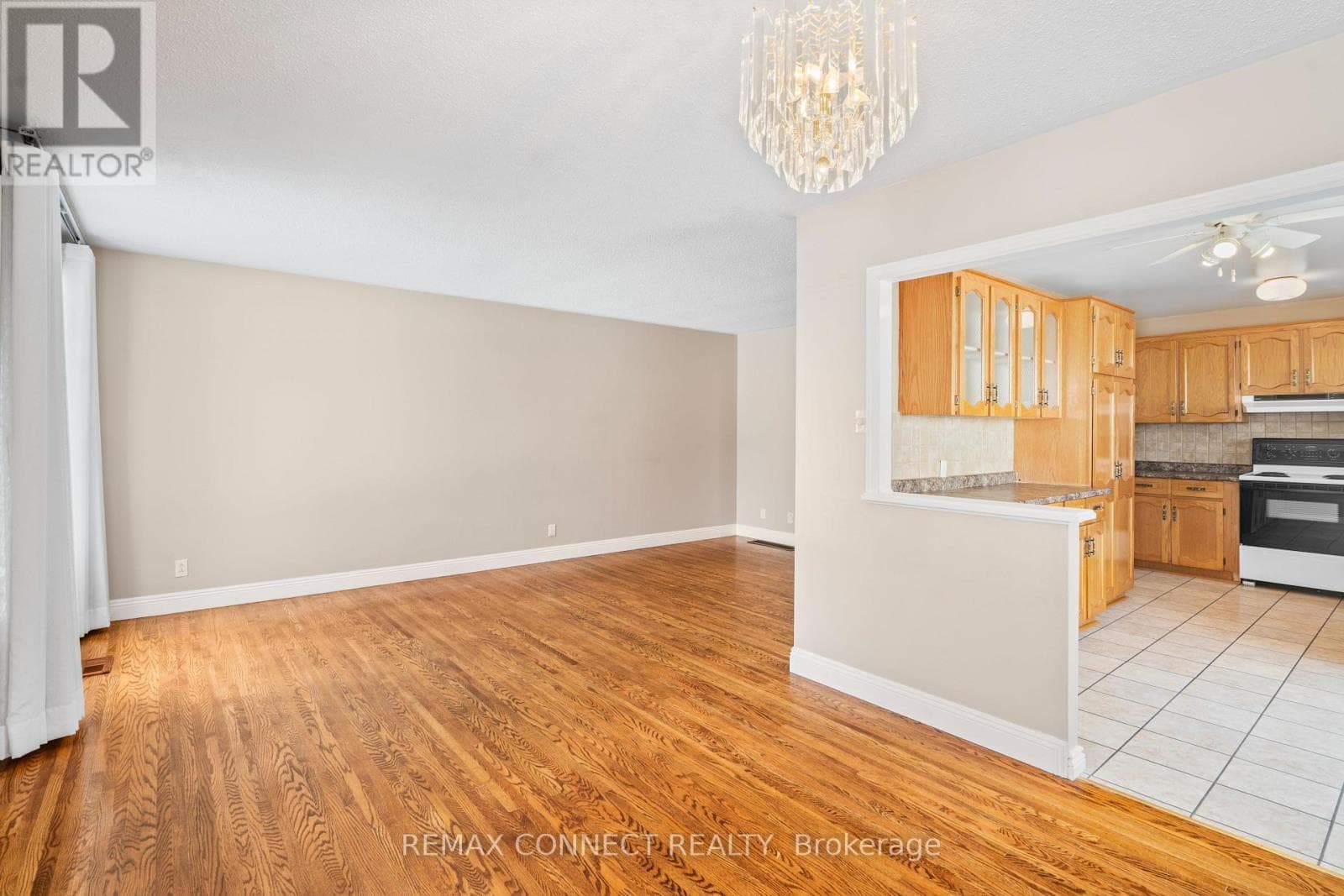 856 CHAPLEAU DRIVE photo 3