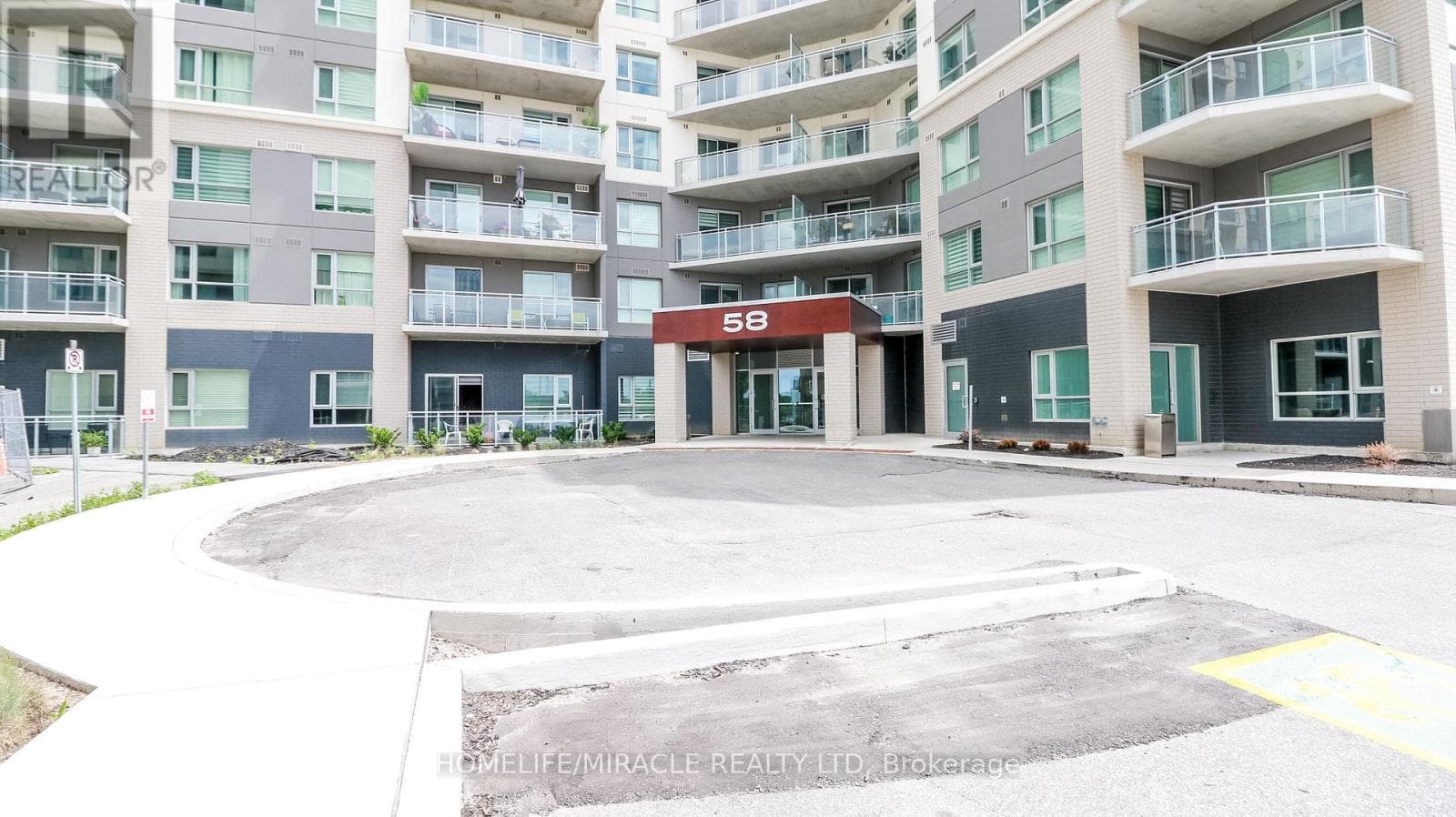 501 - 58 LAKESIDE TERRACE photo 2