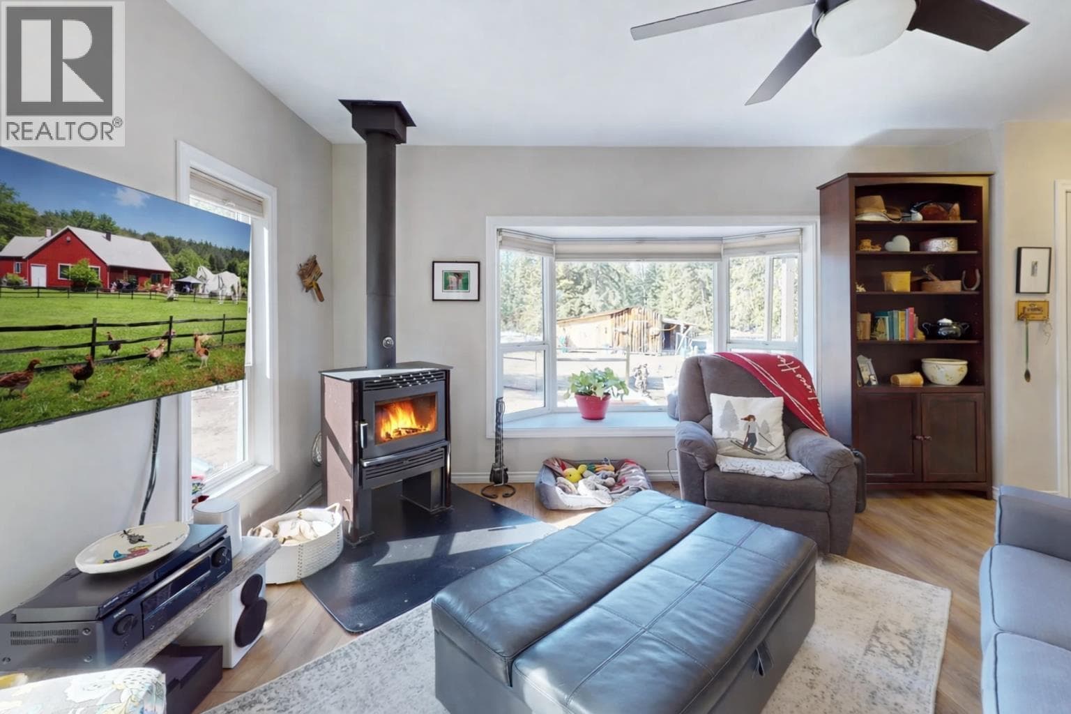 6982 INMAN ROAD photo 5