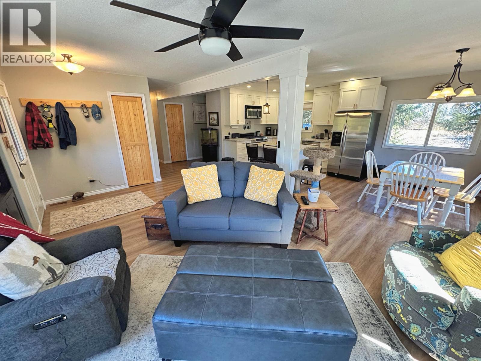 6982 INMAN ROAD photo 2