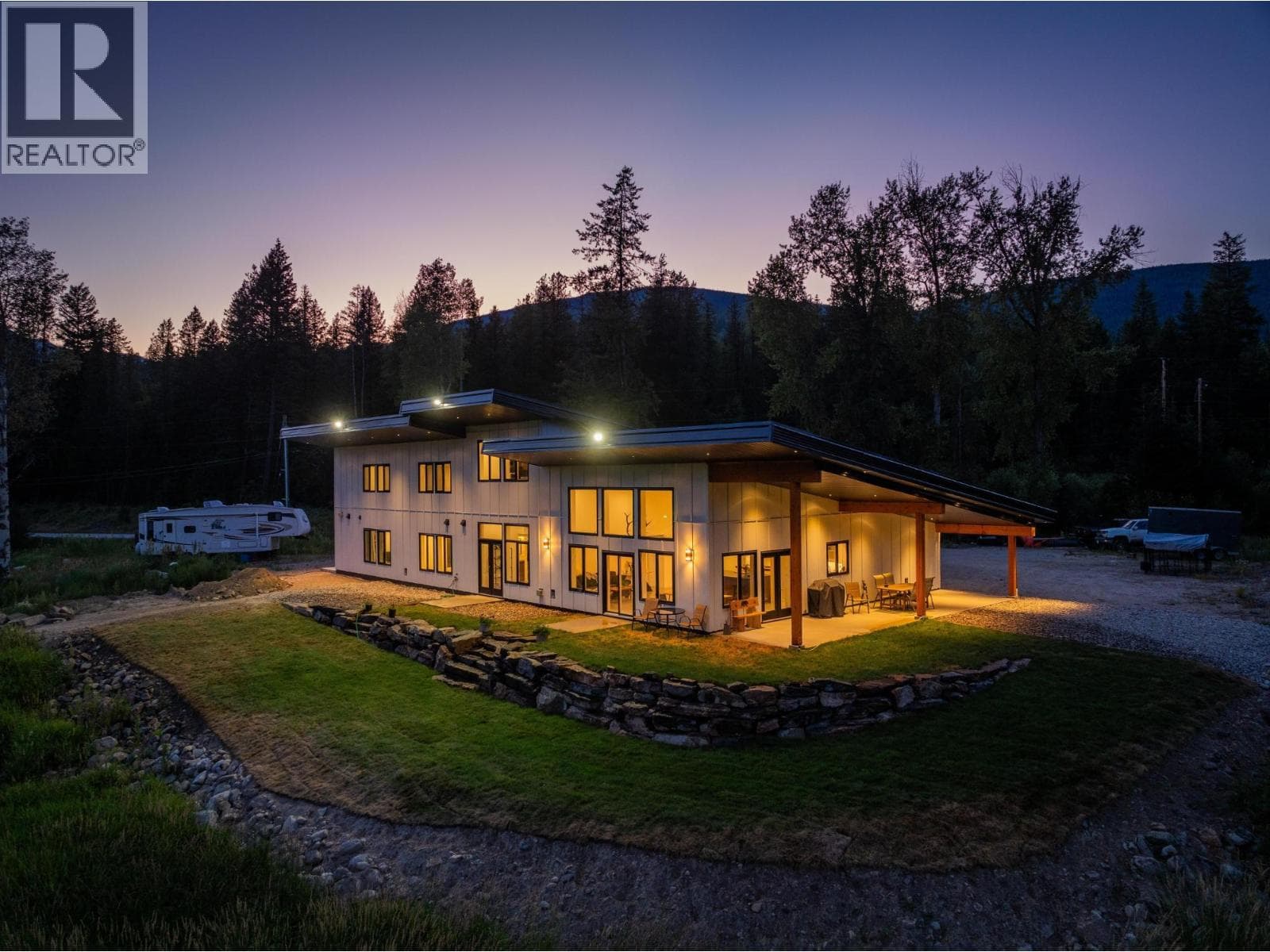 4 bed 3 bath single family at 2335 PASS CREEK Road — $2,750,000