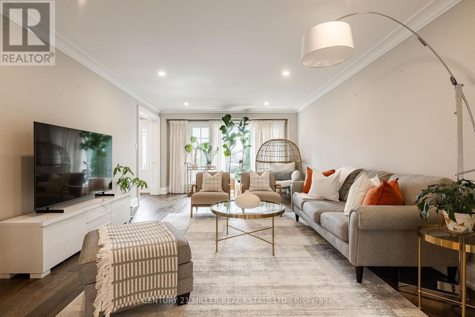 327 MACDONALD ROAD photo 4