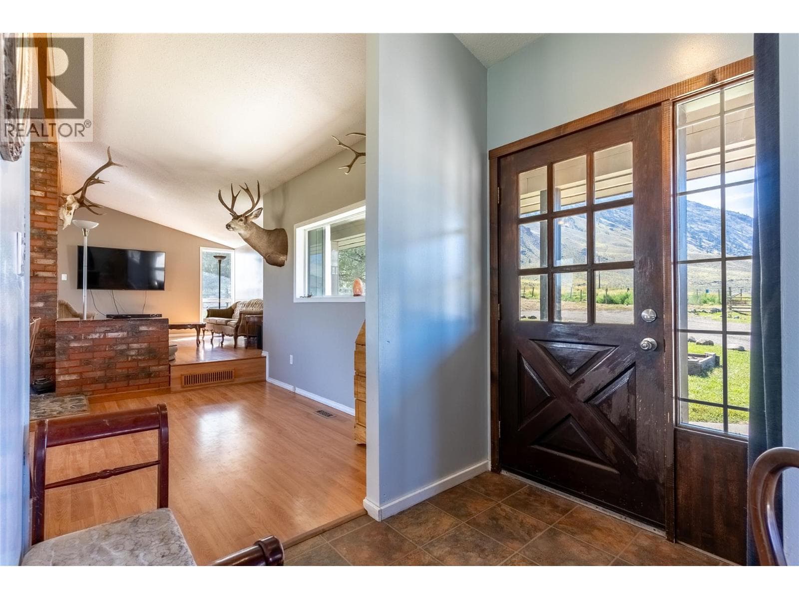 3541 Drinkwater Road photo 3