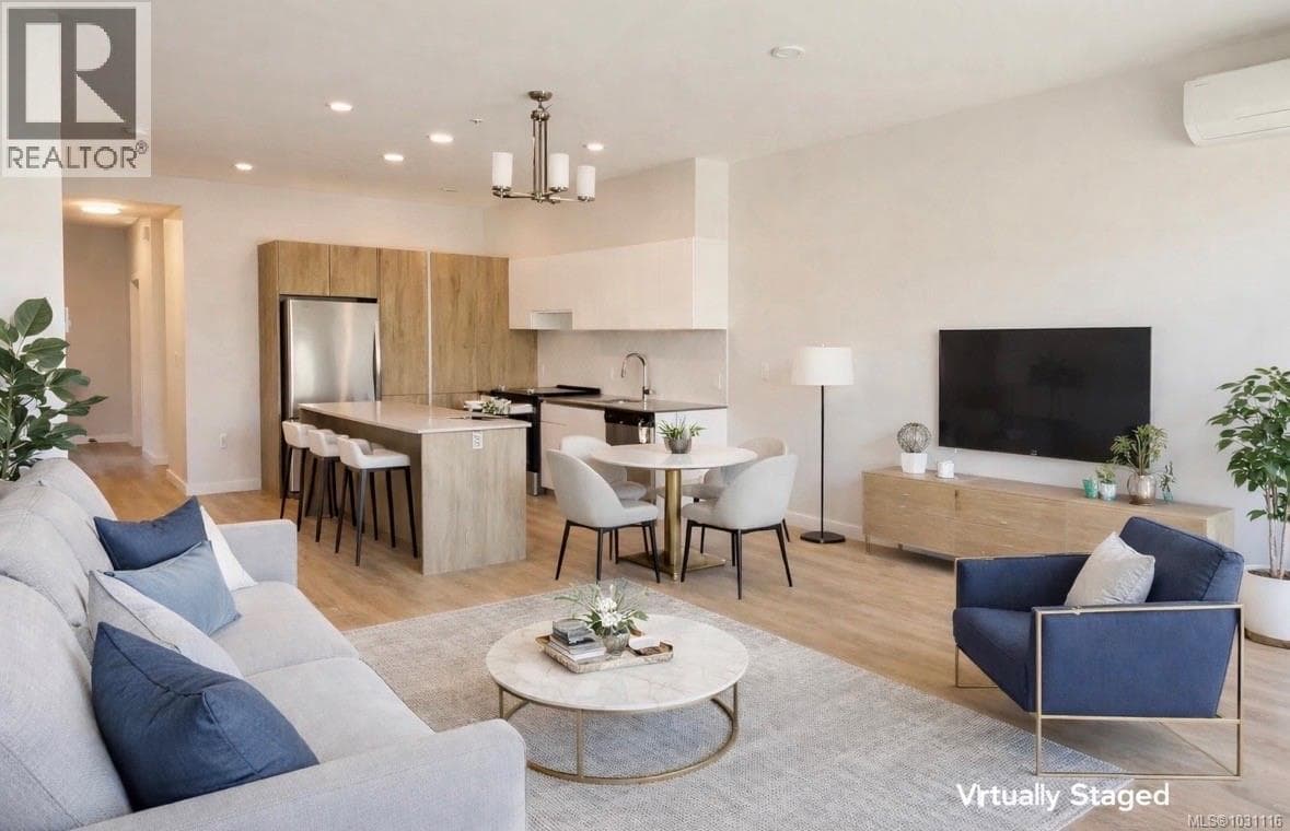 3 bed 2 bath single family at 100B 3800 Burde St — $499,000