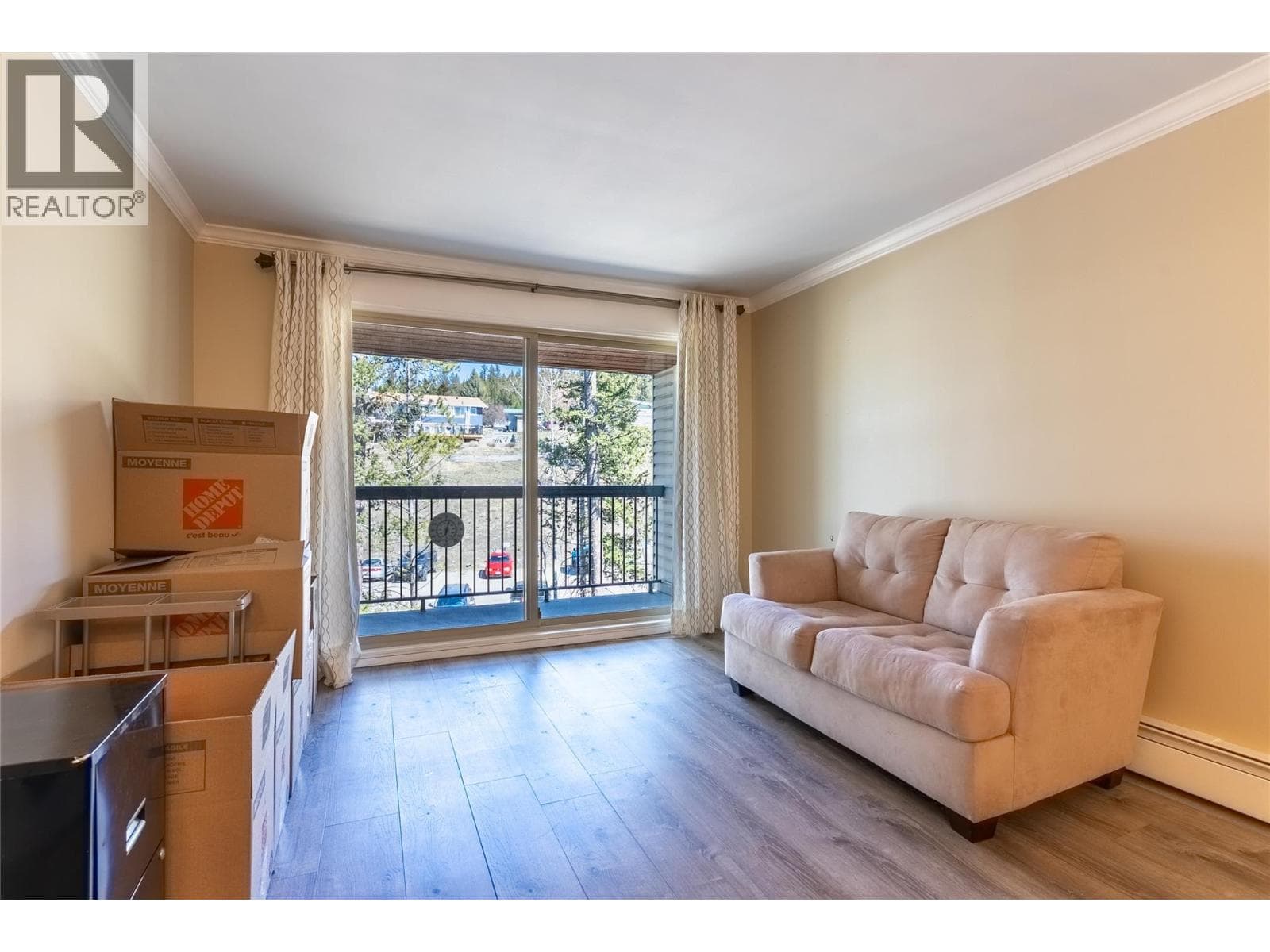 308 Chartrand Avenue Unit# 308 photo 5