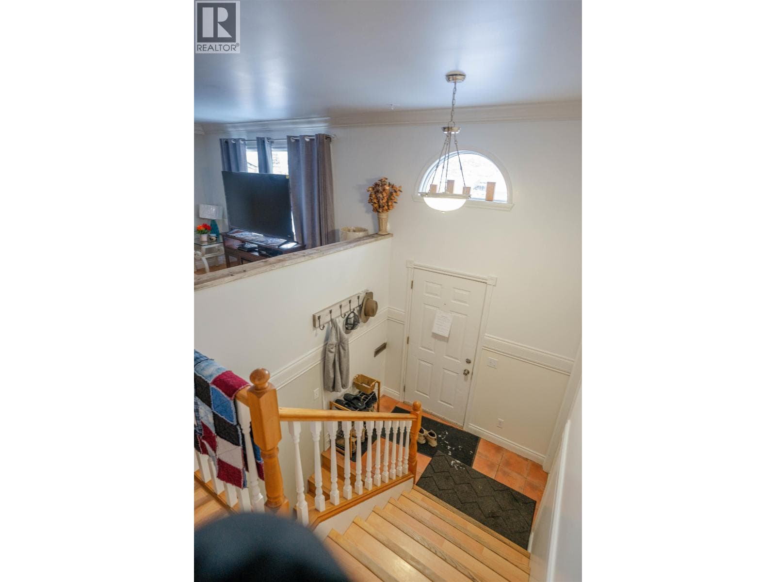 8703-8707 89 AVENUE photo 2