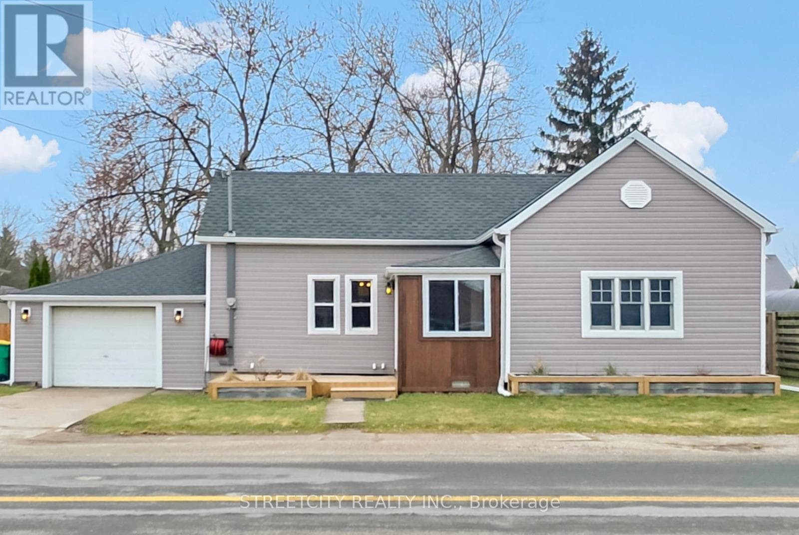 2 bed 1 bath single family at 190 KING STREET — $395,000