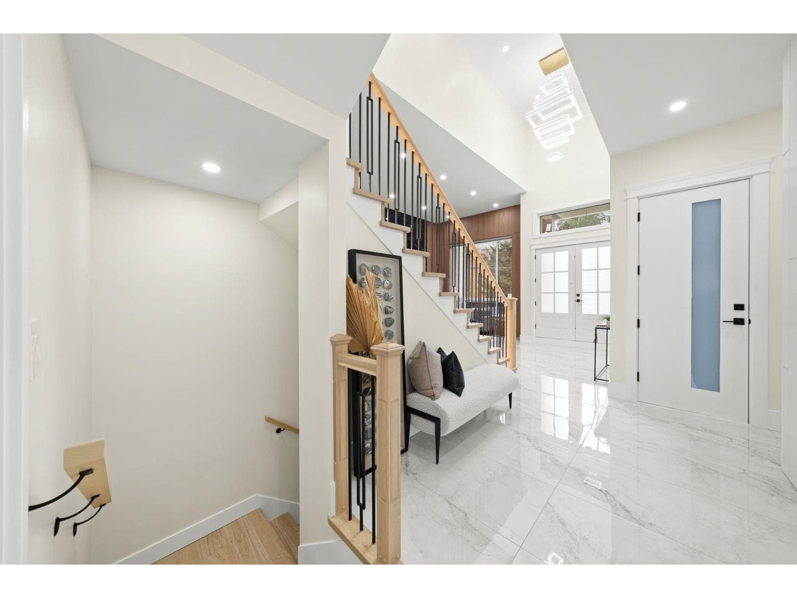 33995 WALNUT AVENUE photo 2