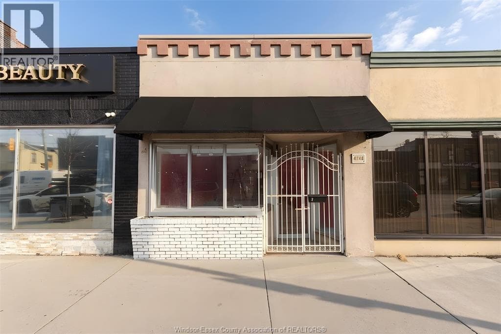 industrial at 4746 WYANDOTTE STREET East — $275,000