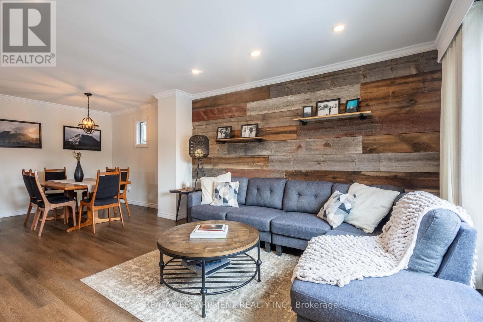72 ATHENIA DRIVE photo 3