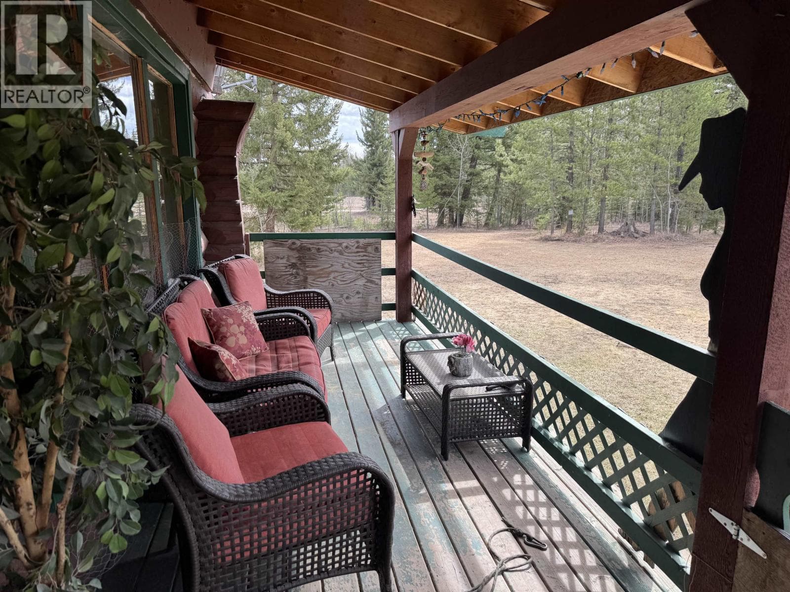 6265 HORSE LAKE ROAD photo 2