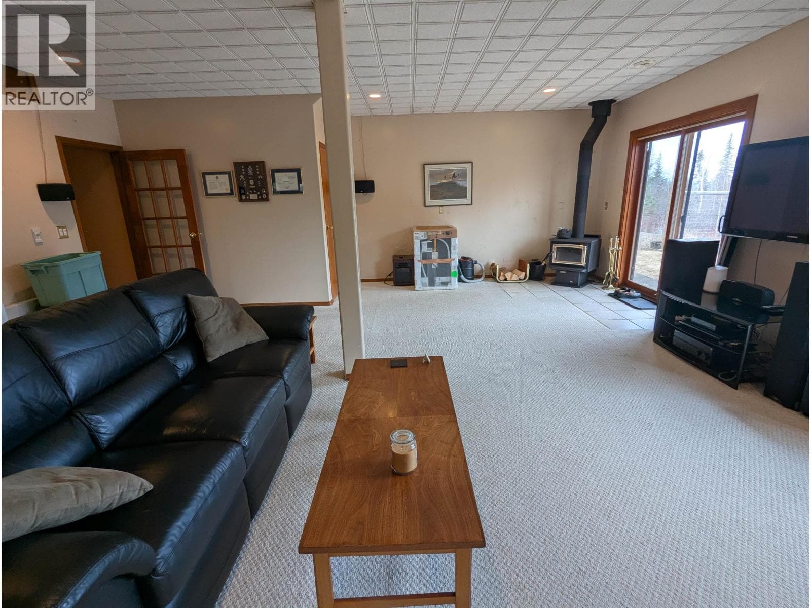 8516 BLUFF ROAD photo 3