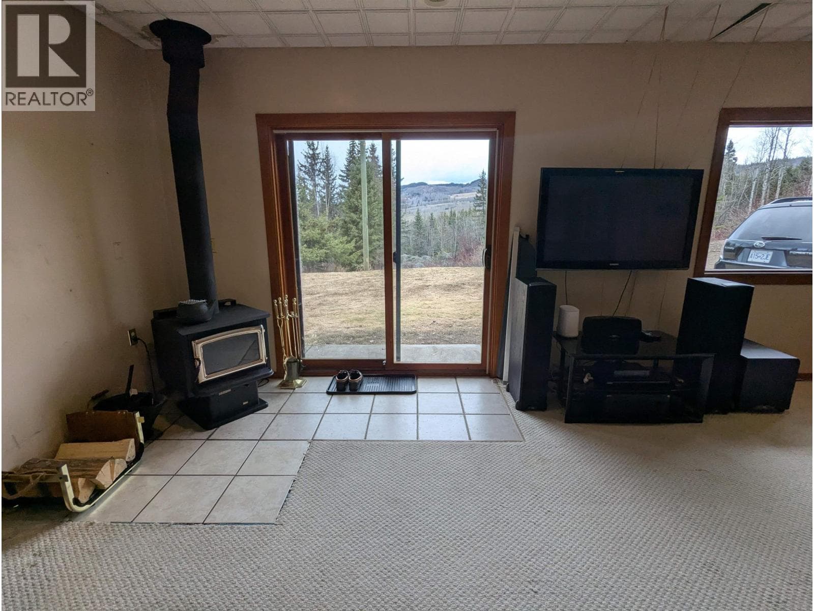 8516 BLUFF ROAD photo 5