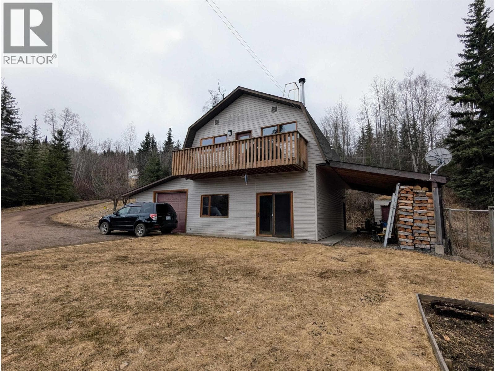 8516 BLUFF ROAD photo 2