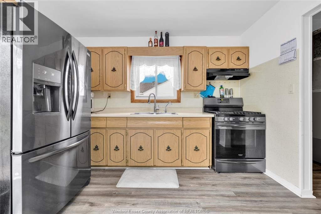 329 PARKSIDE DRIVE photo 4