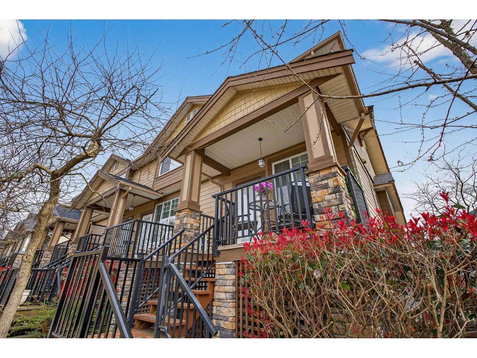 9 18818 71 AVENUE photo 4