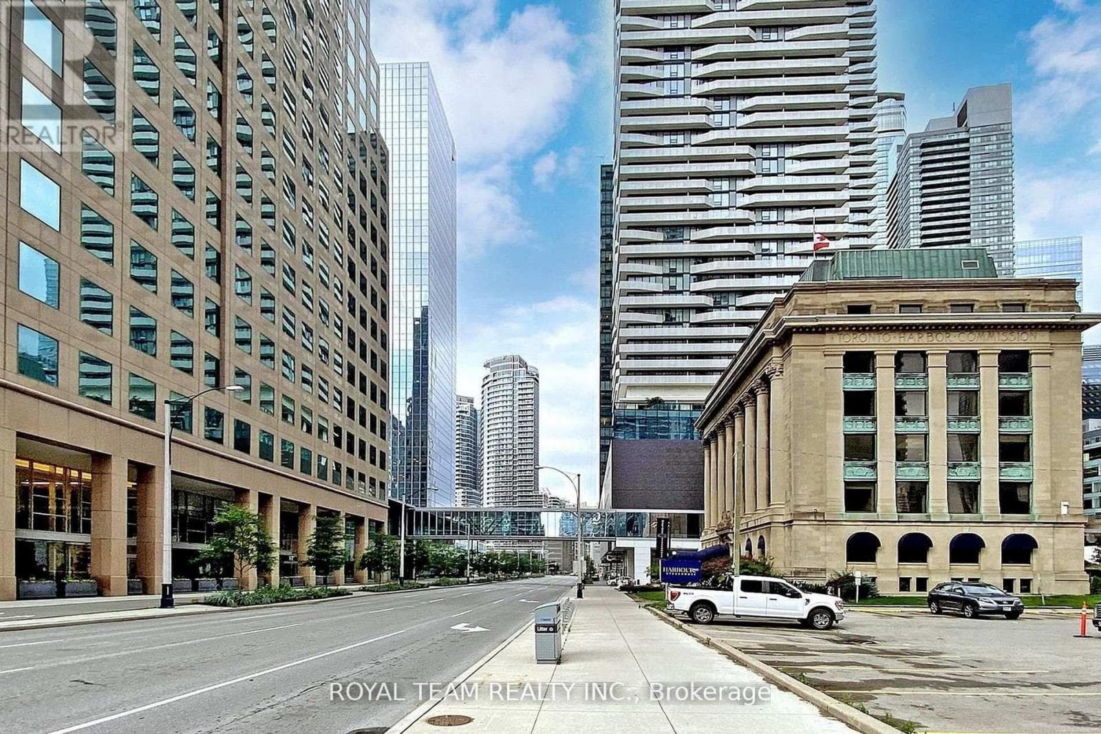 5703 - 88 HARBOUR STREET photo 2