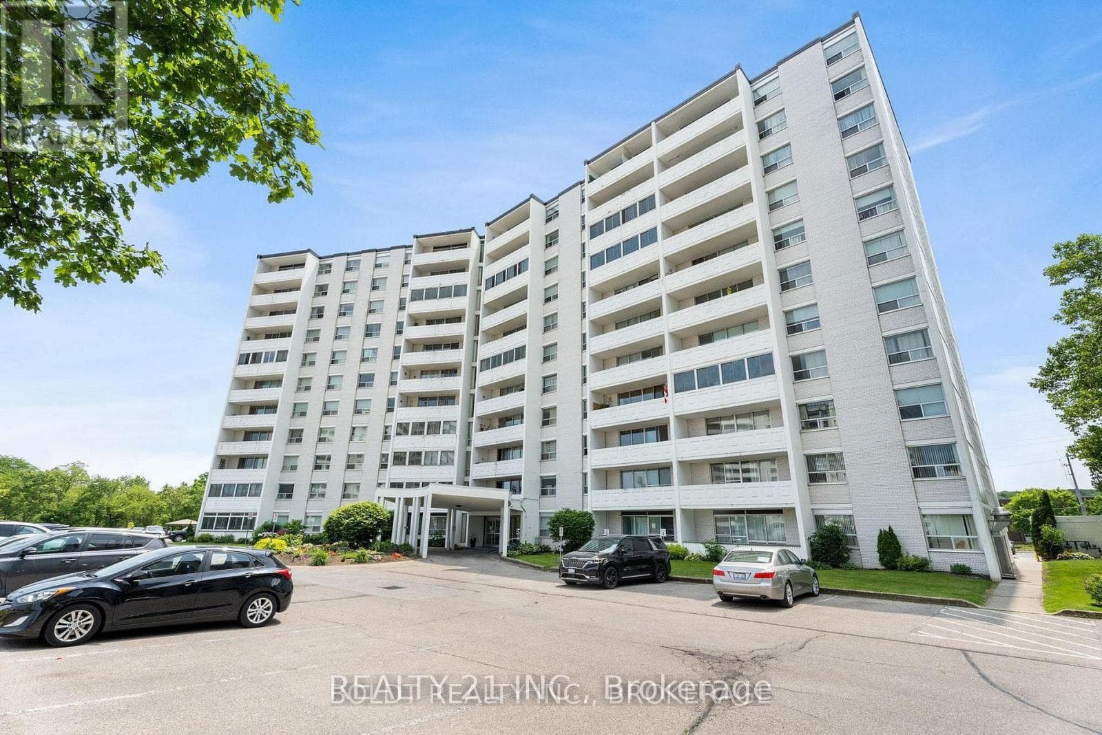 3 bed 2 bath single family at 1002 - 35 TOWERING HEIGHT BOULEVARD — $399,900