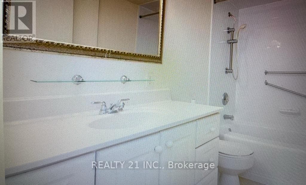 1002 - 35 TOWERING HEIGHT BOULEVARD photo 2