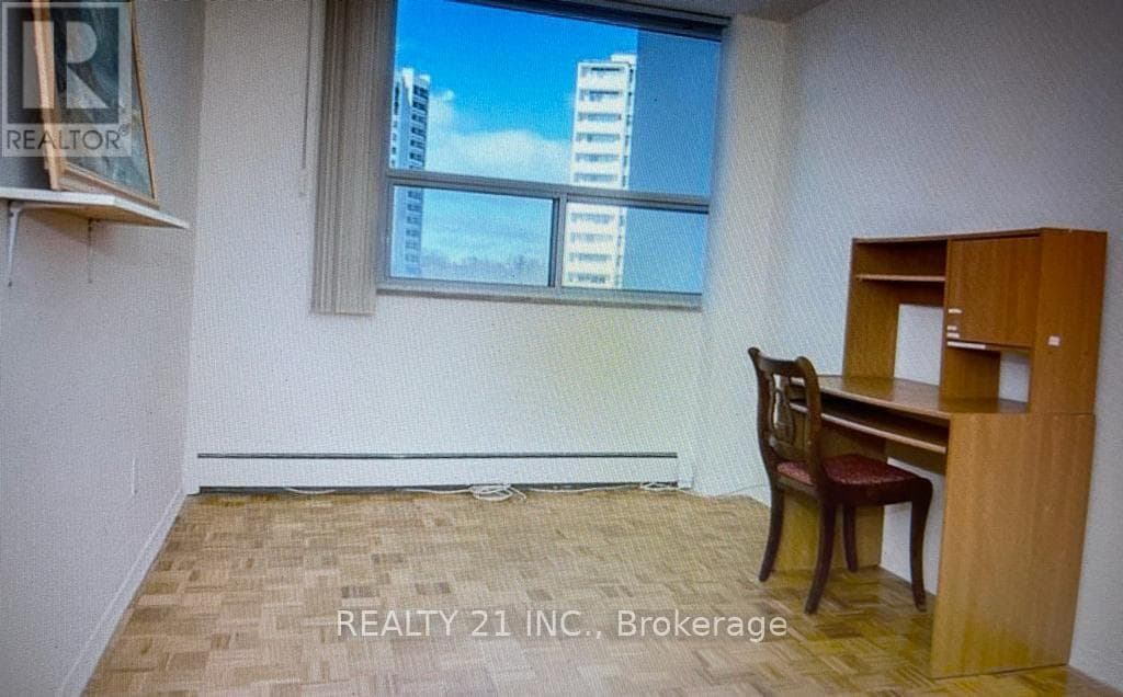 1002 - 35 TOWERING HEIGHT BOULEVARD photo 4