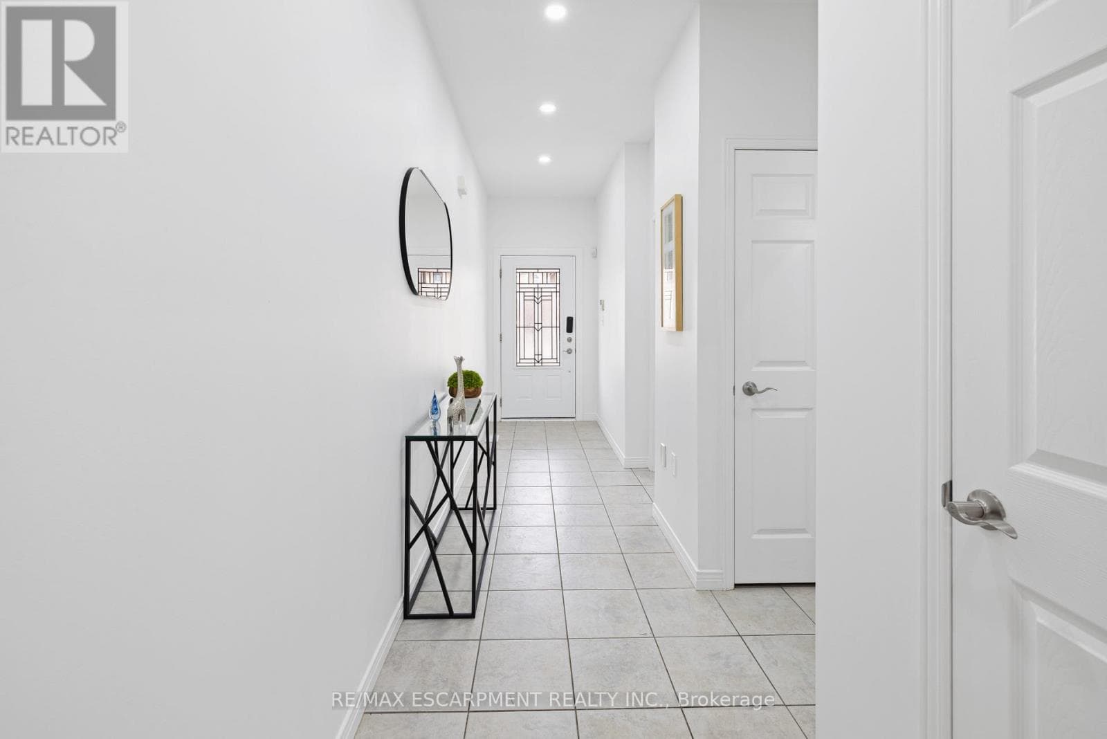39 MCKIBBON AVENUE photo 4