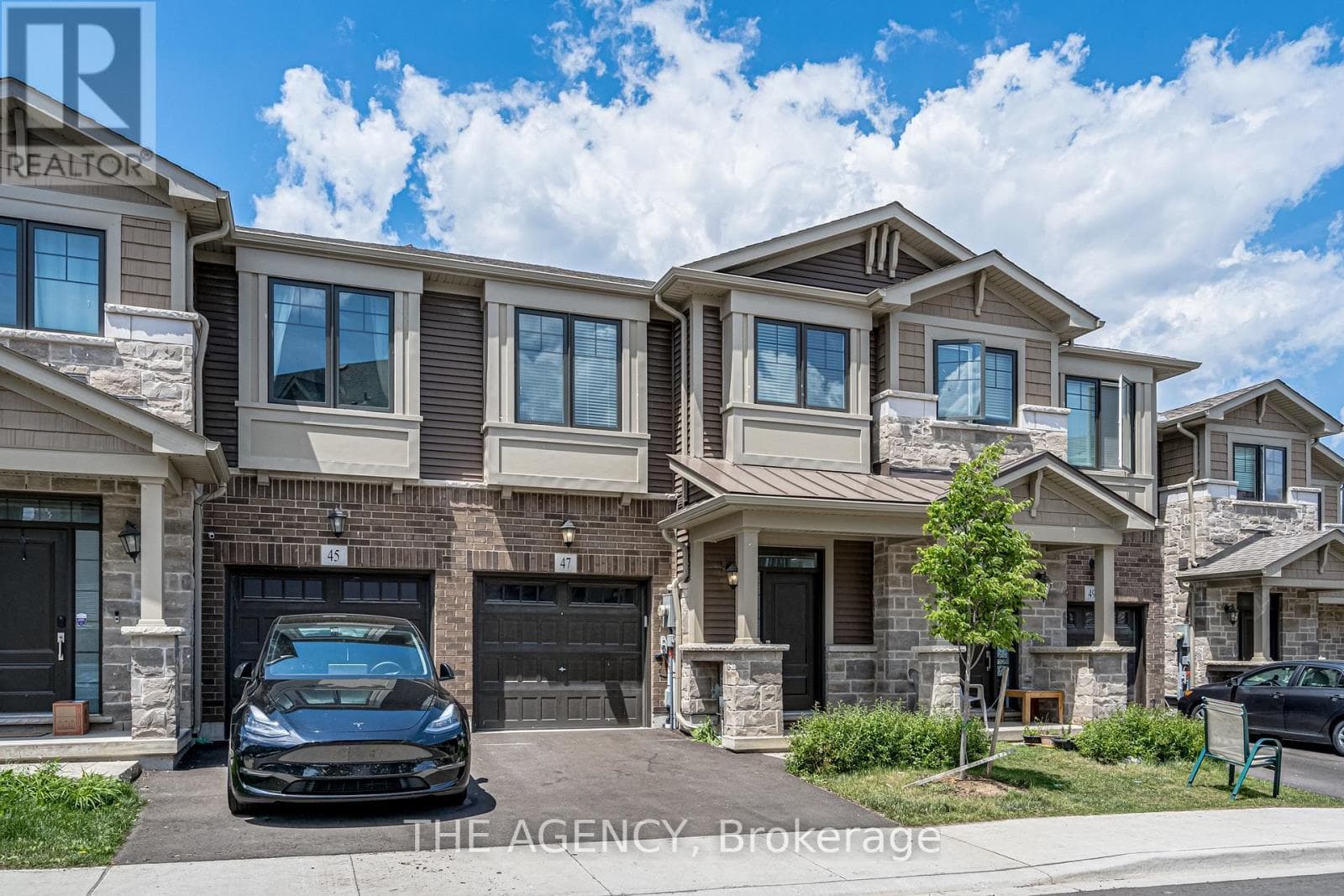 47 HIBISCUS LANE photo 2