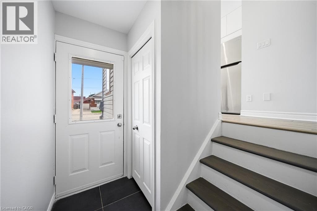 233B VINE Street photo 4