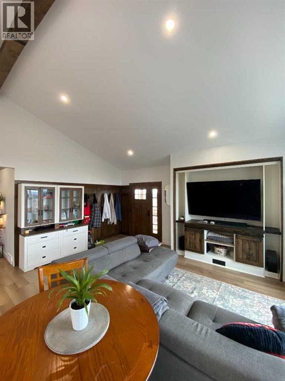 33143 Range Road 60 photo 5