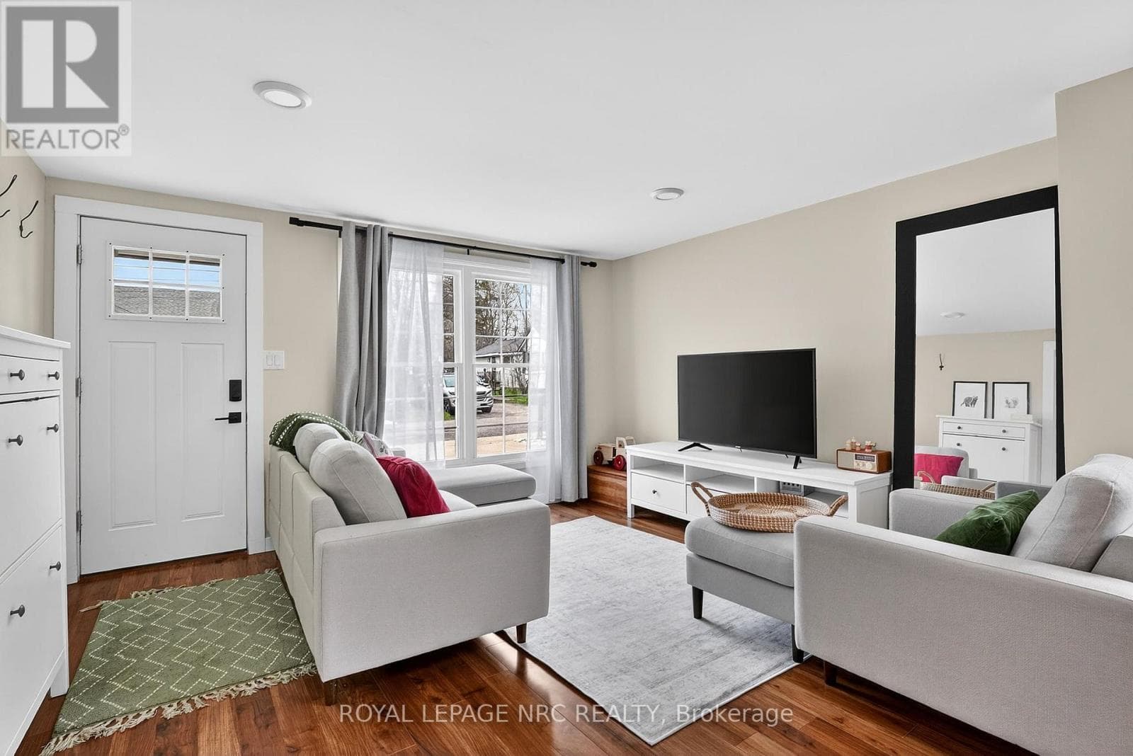 146 BELVIDERE ROAD photo 3