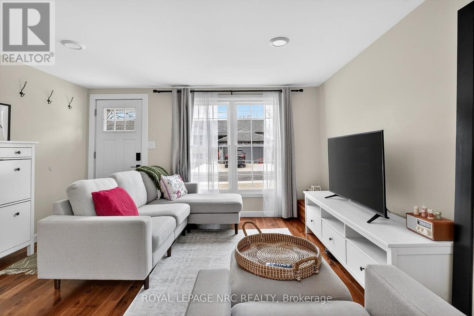 146 BELVIDERE ROAD photo 4