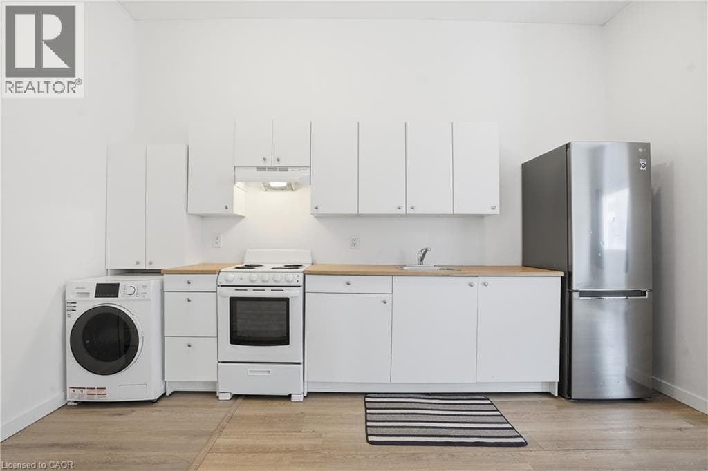 14 AVENUE Place photo 4