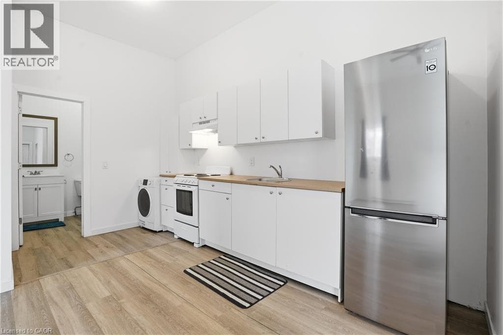 14 AVENUE Place photo 5