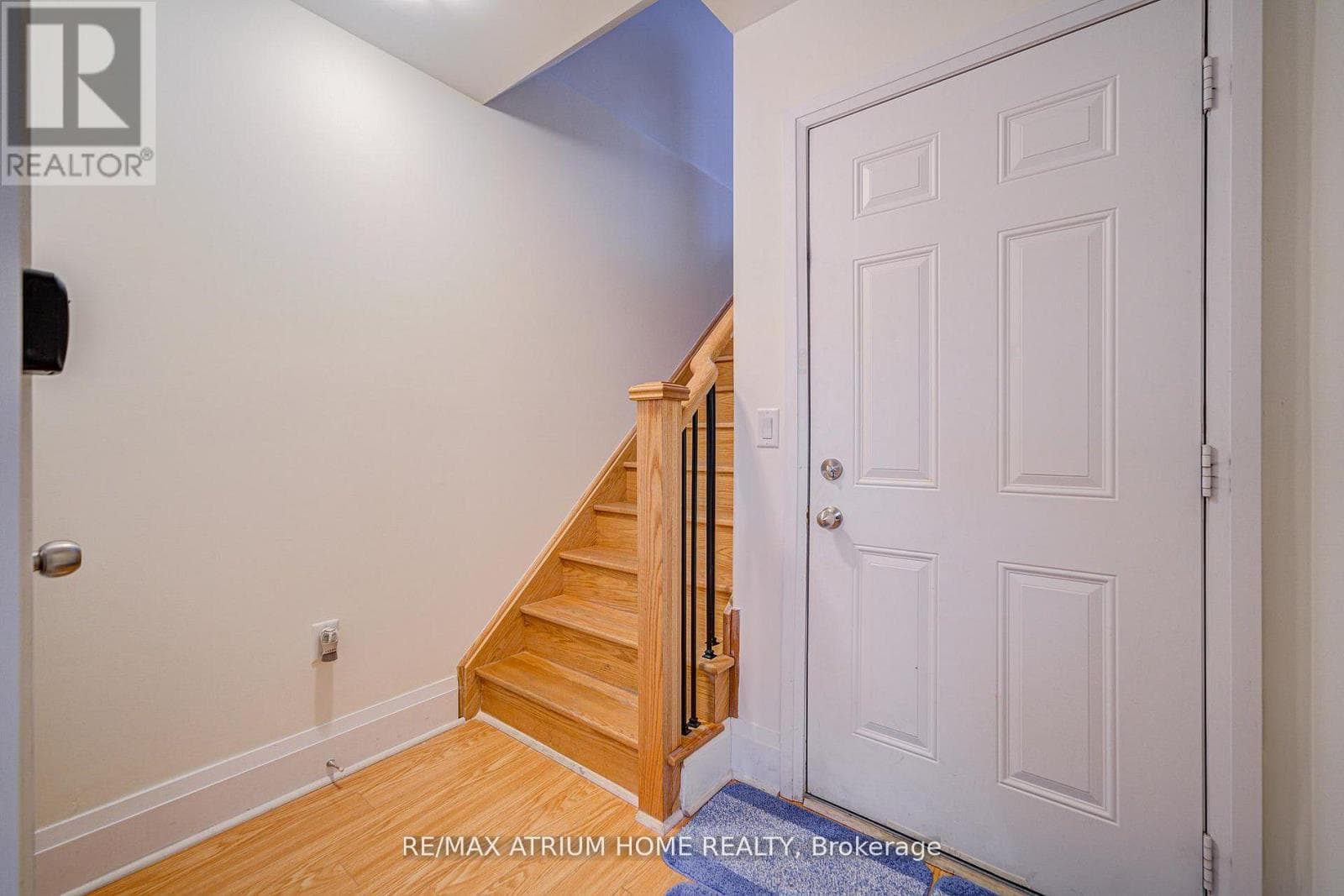 252B FINCH AVENUE E photo 3