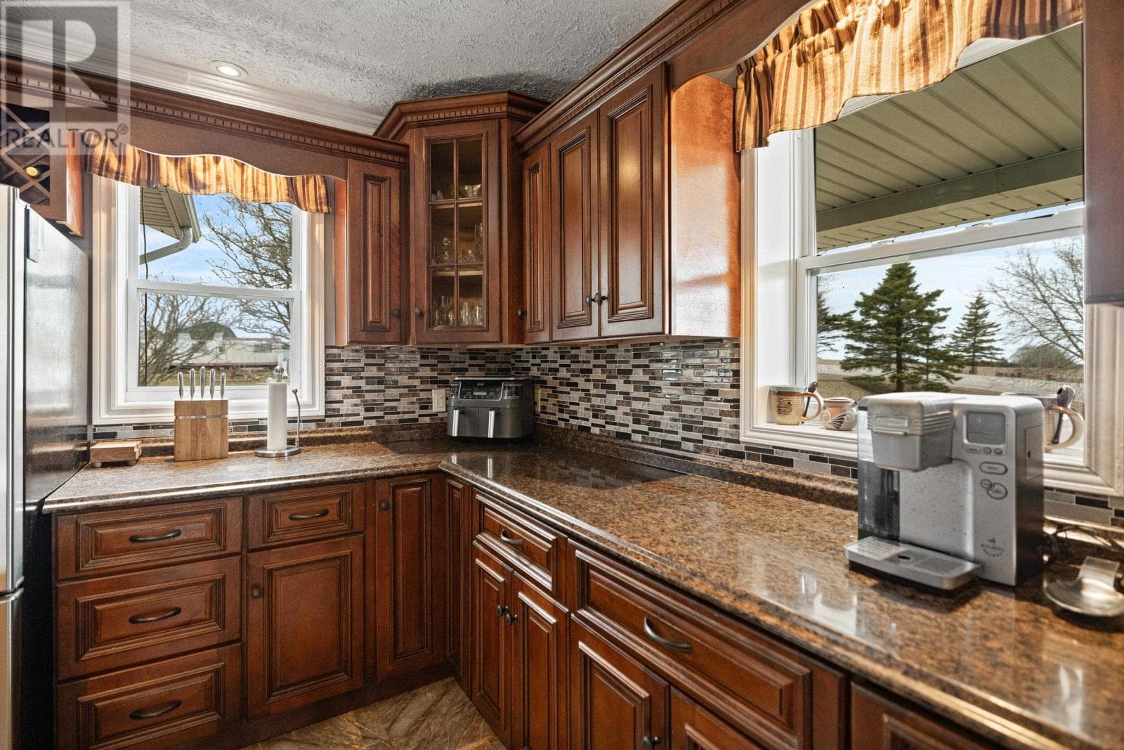 4299 Route 225 photo 5