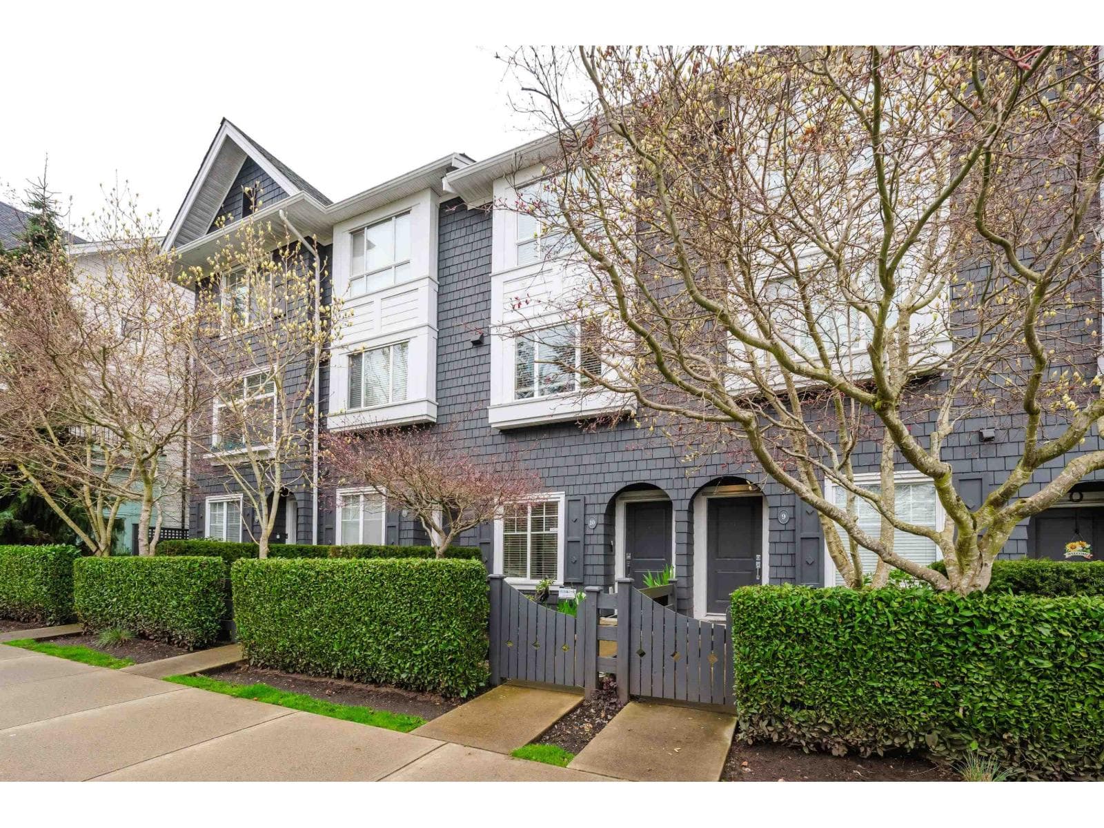 10 14955 60 AVENUE photo 2