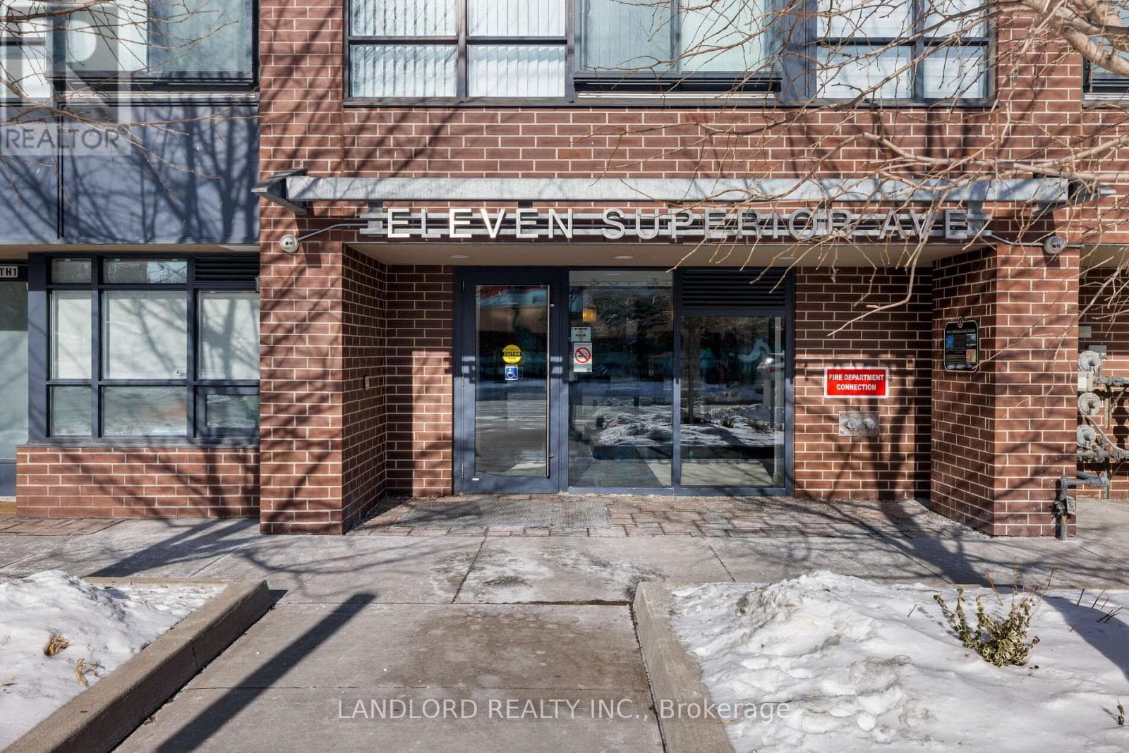 905 - 11 SUPERIOR AVENUE photo 2
