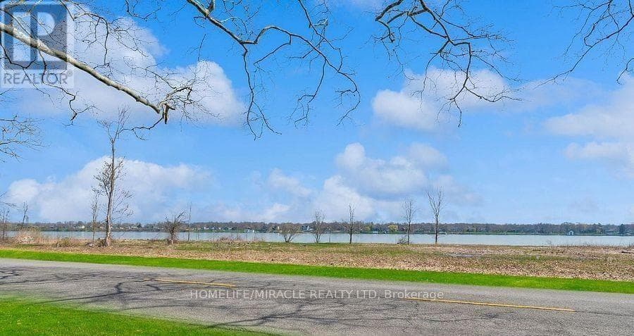 3035 NIAGARA PARKWAY photo 2