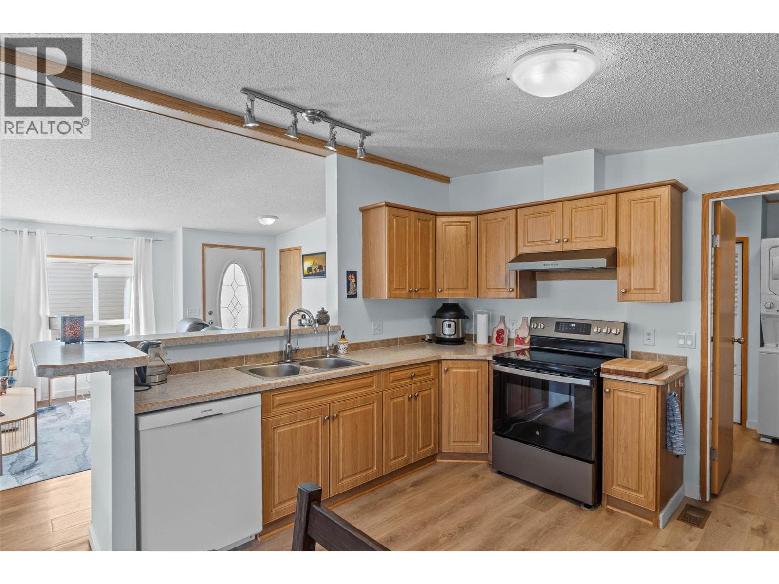 1885 Tappen Notch Hill Road Unit# 2 photo 3