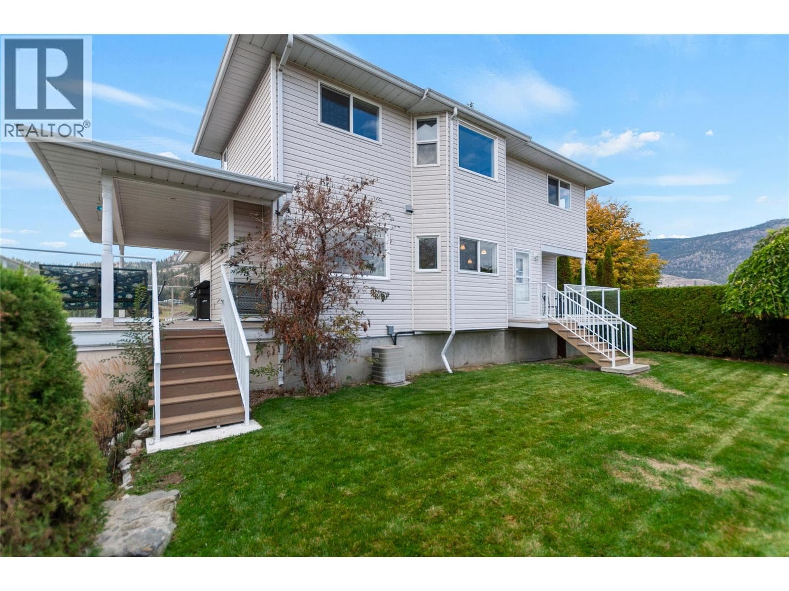 100 Spruce Avenue photo 4