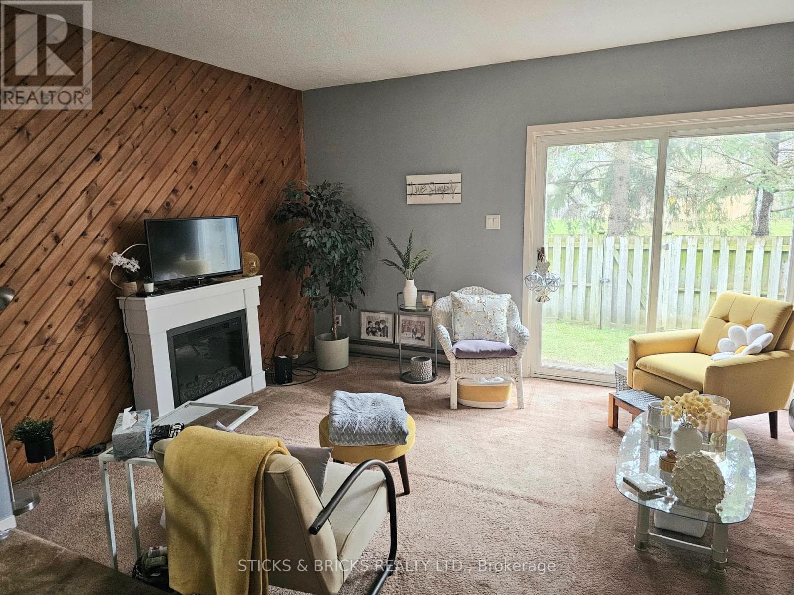 1 - 5815 SWAYZE DRIVE photo 4