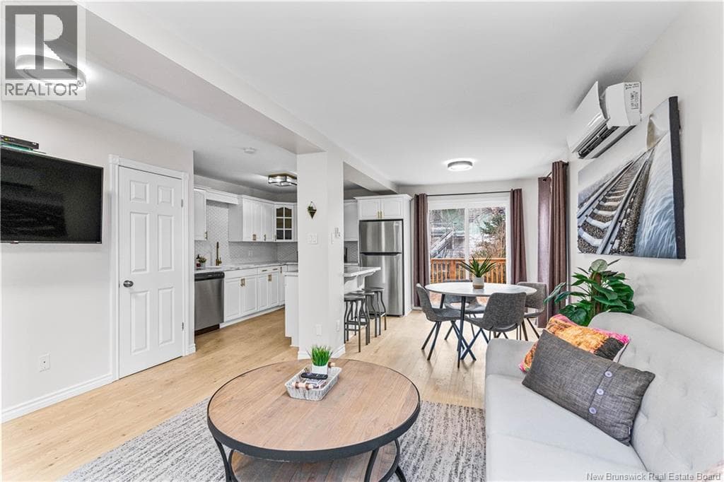 144 Lester Avenue photo 4