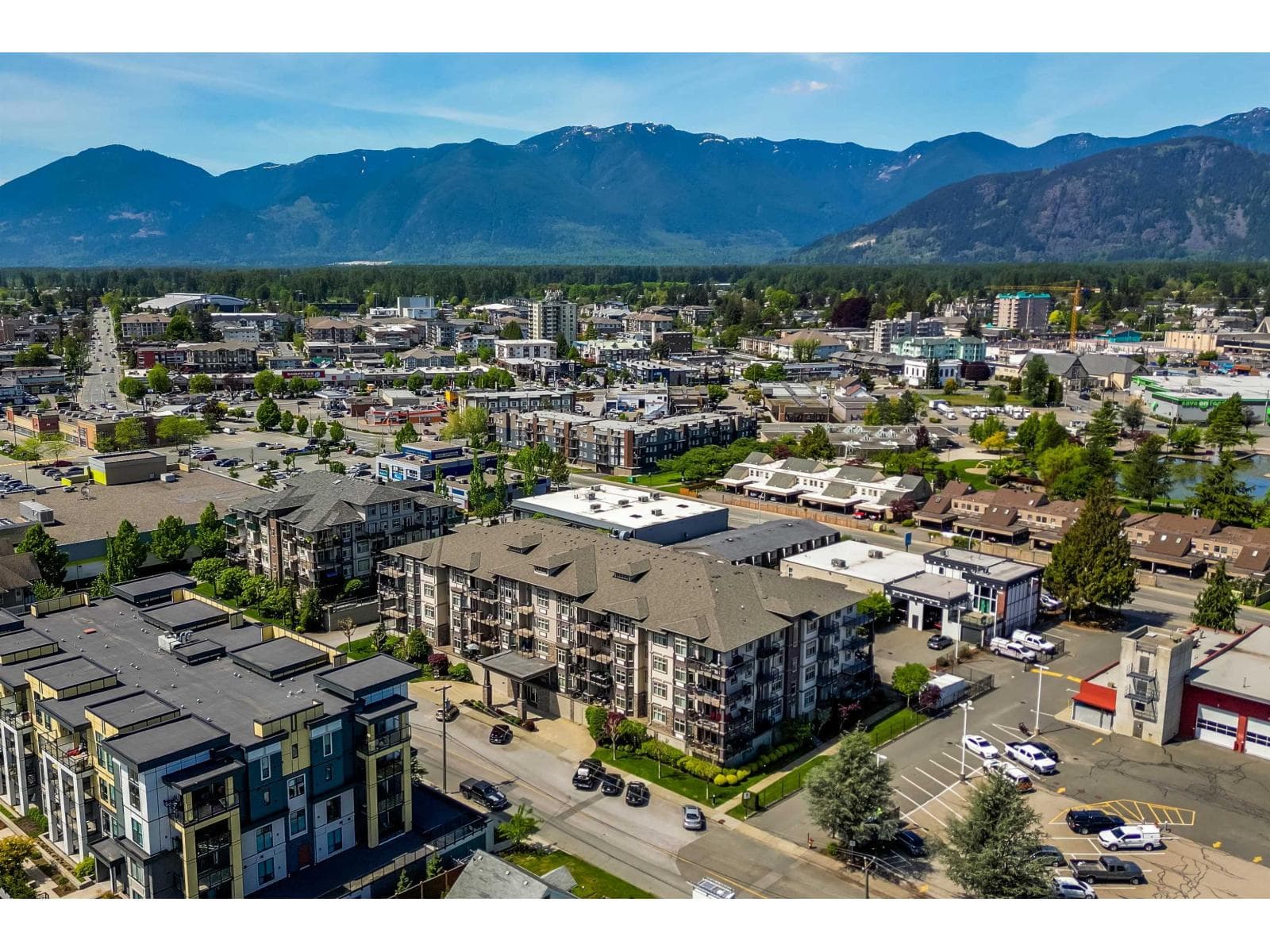 207 45893 CHESTERFIELD AVENUE, Chilliwack Downtown photo 2