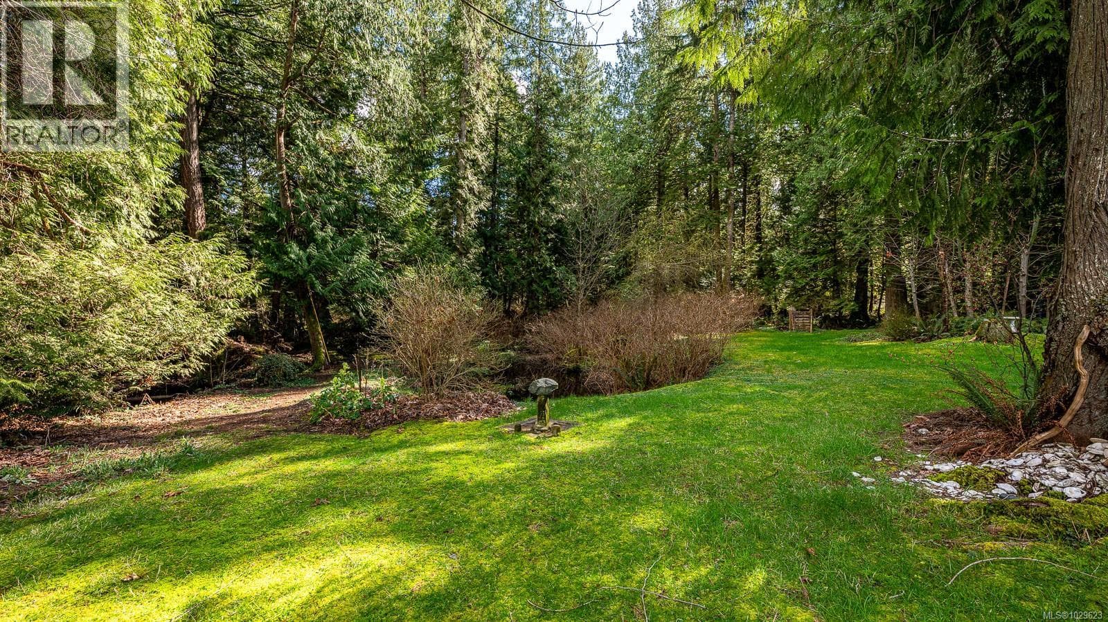 8131 Macartney Dr photo 4