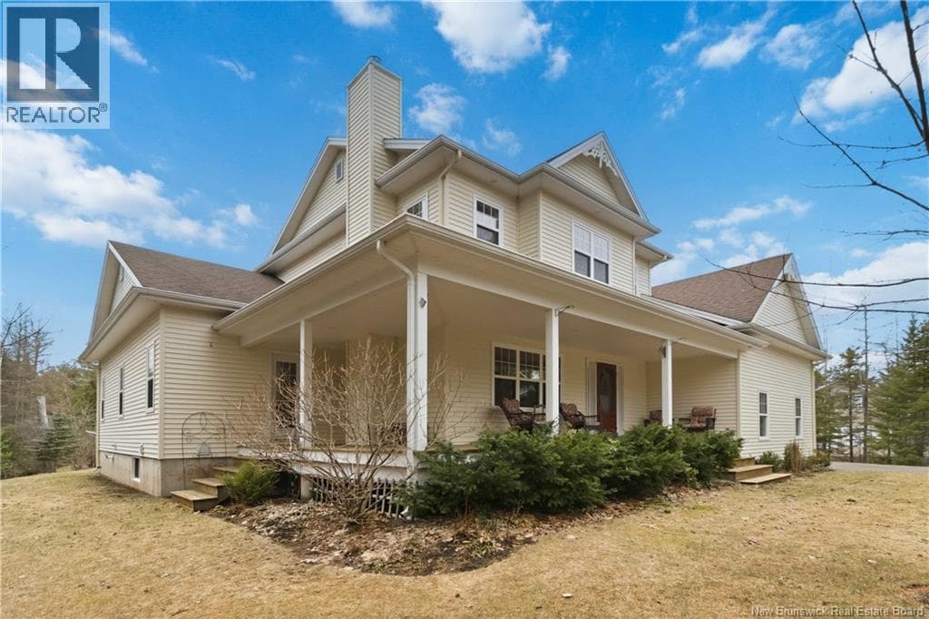330 Rogers Road photo 3