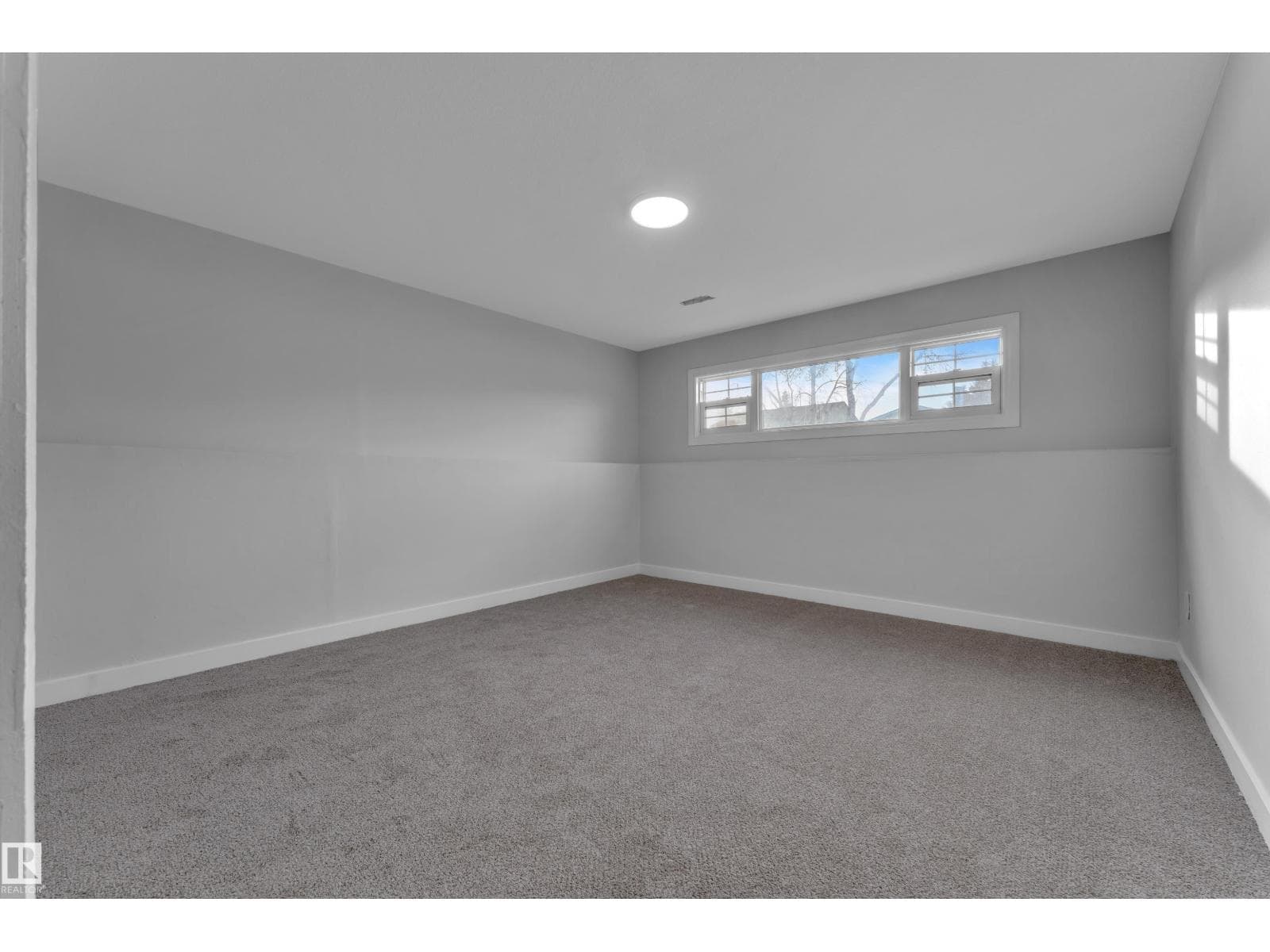 5118 17A AVE NW photo 4