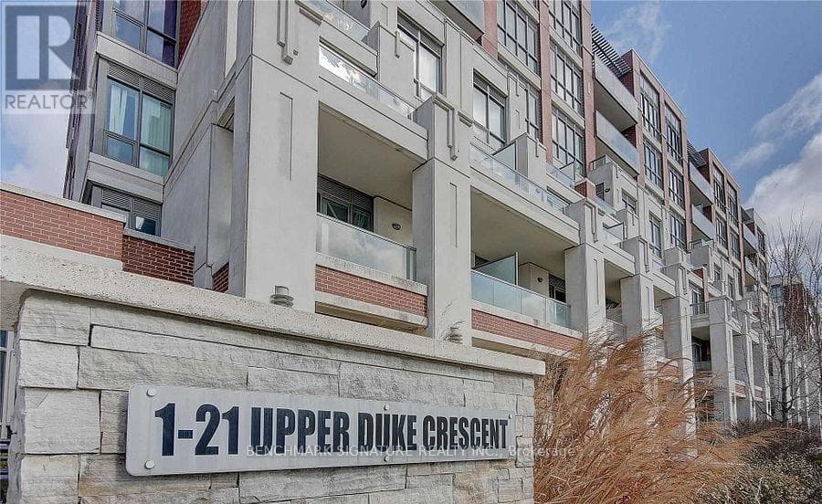3 bed 2 bath single family at 901 - 1 UPPER DUKE CRESCENT — $868,000