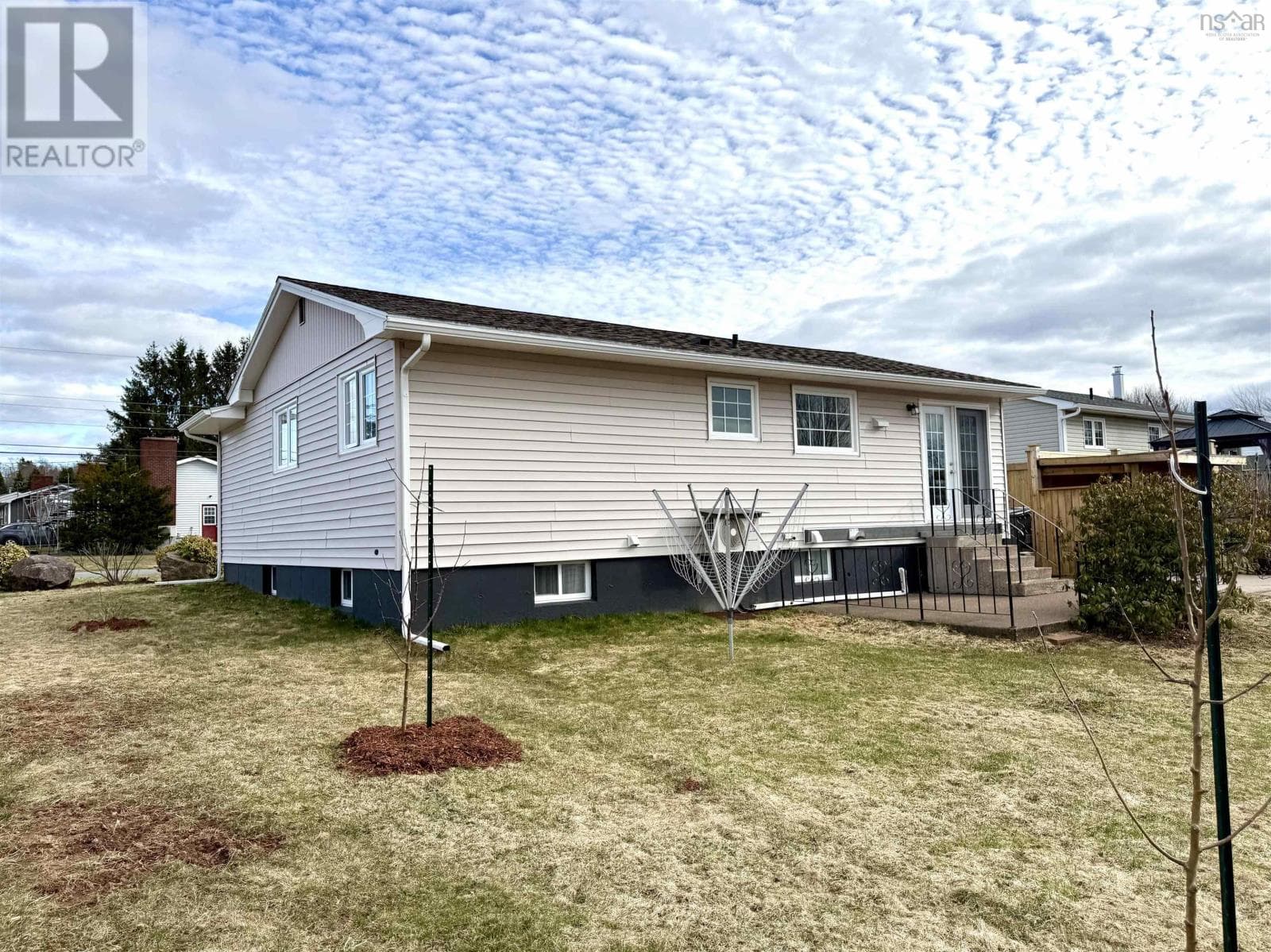 24 Rhodes Avenue photo 5